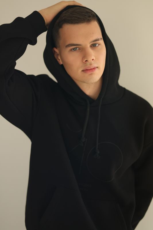 Є — ВОНА ЧУТТЄВА (ХУДІ)